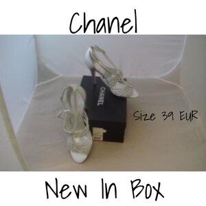 Chanel Silver Knotted Leather CC Ankle Strap Sandals Size 39 - New In Box